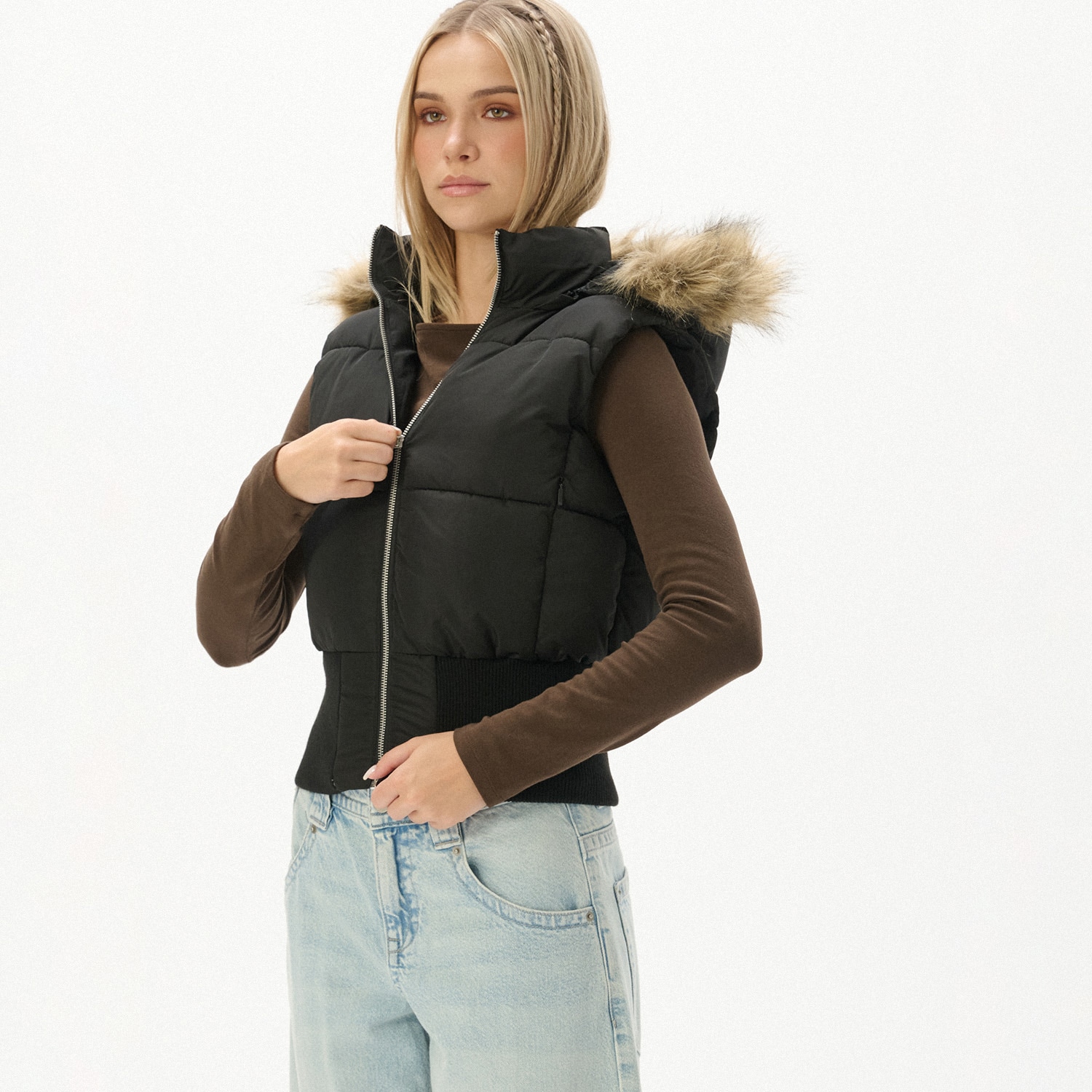 Cropp - Quilted vest with a hood - черeн
