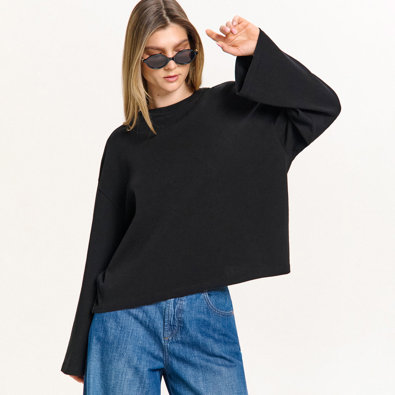 Cropp - Изчистена oversize тениска - черeн