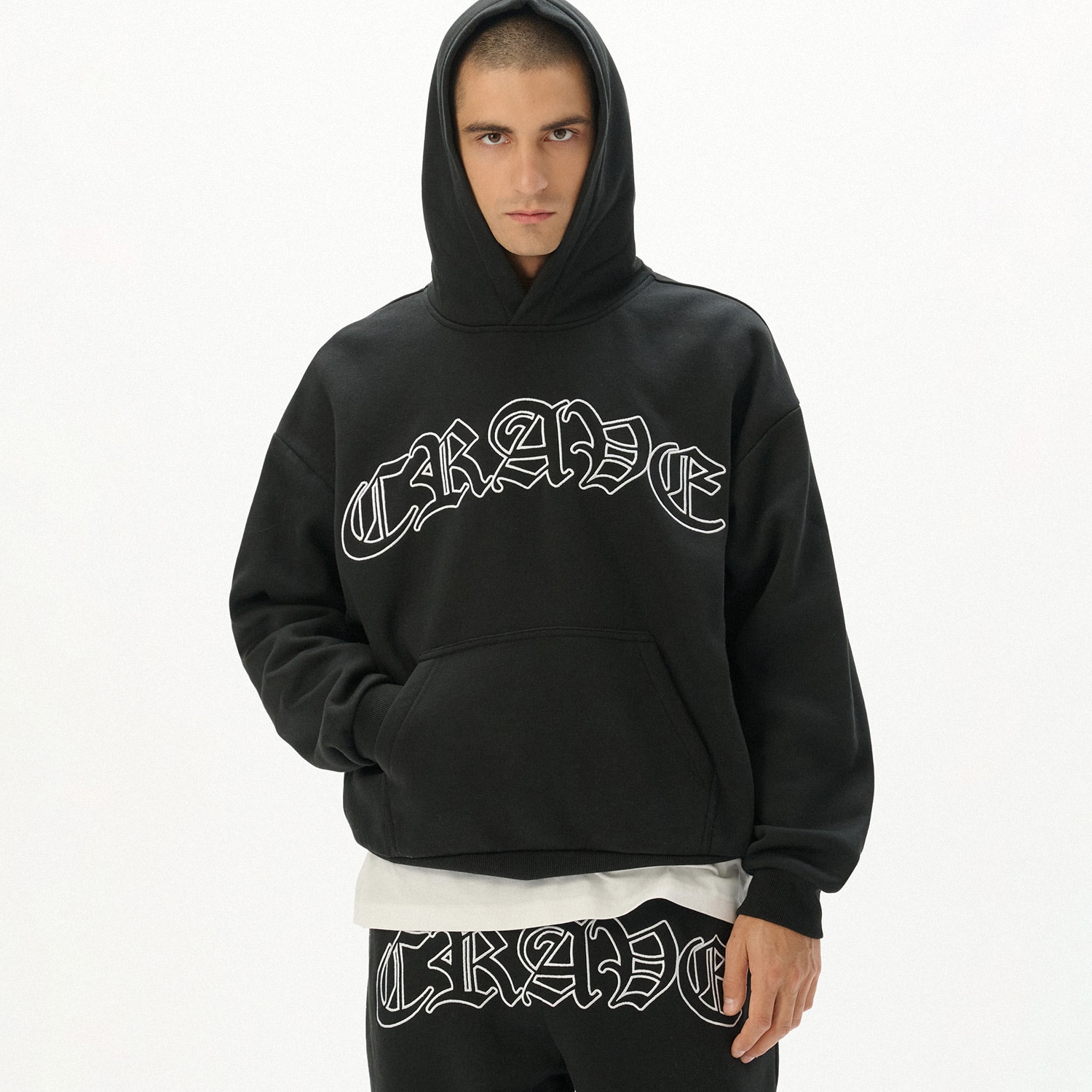 Cropp - Суитшър с бродерия - черeн