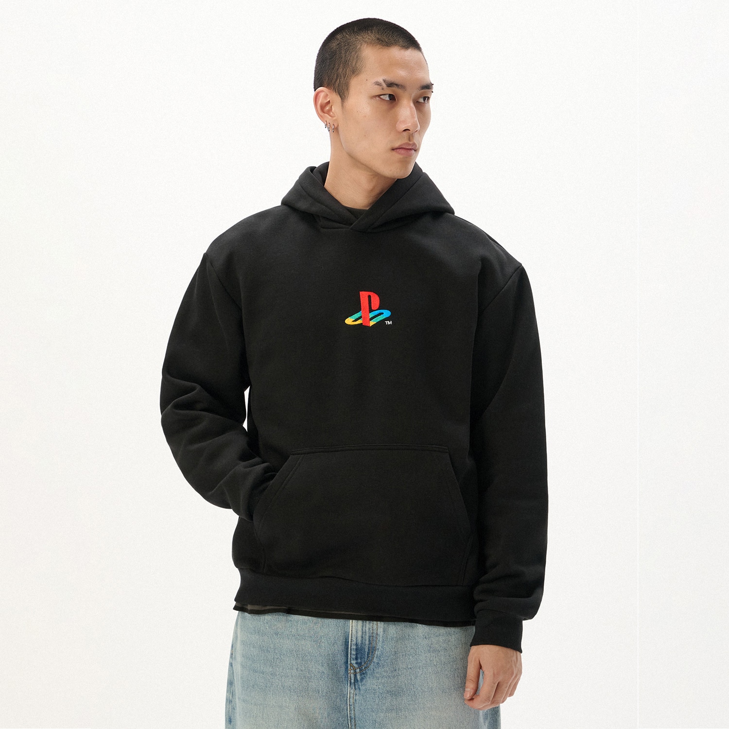 Cropp - Черен суитшърт с качулка Playstation - черeн
