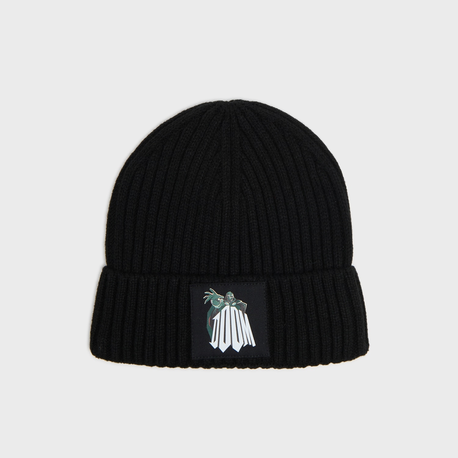 Cropp - Черна шапка beanie с нашивка Doctor Doom - черeн