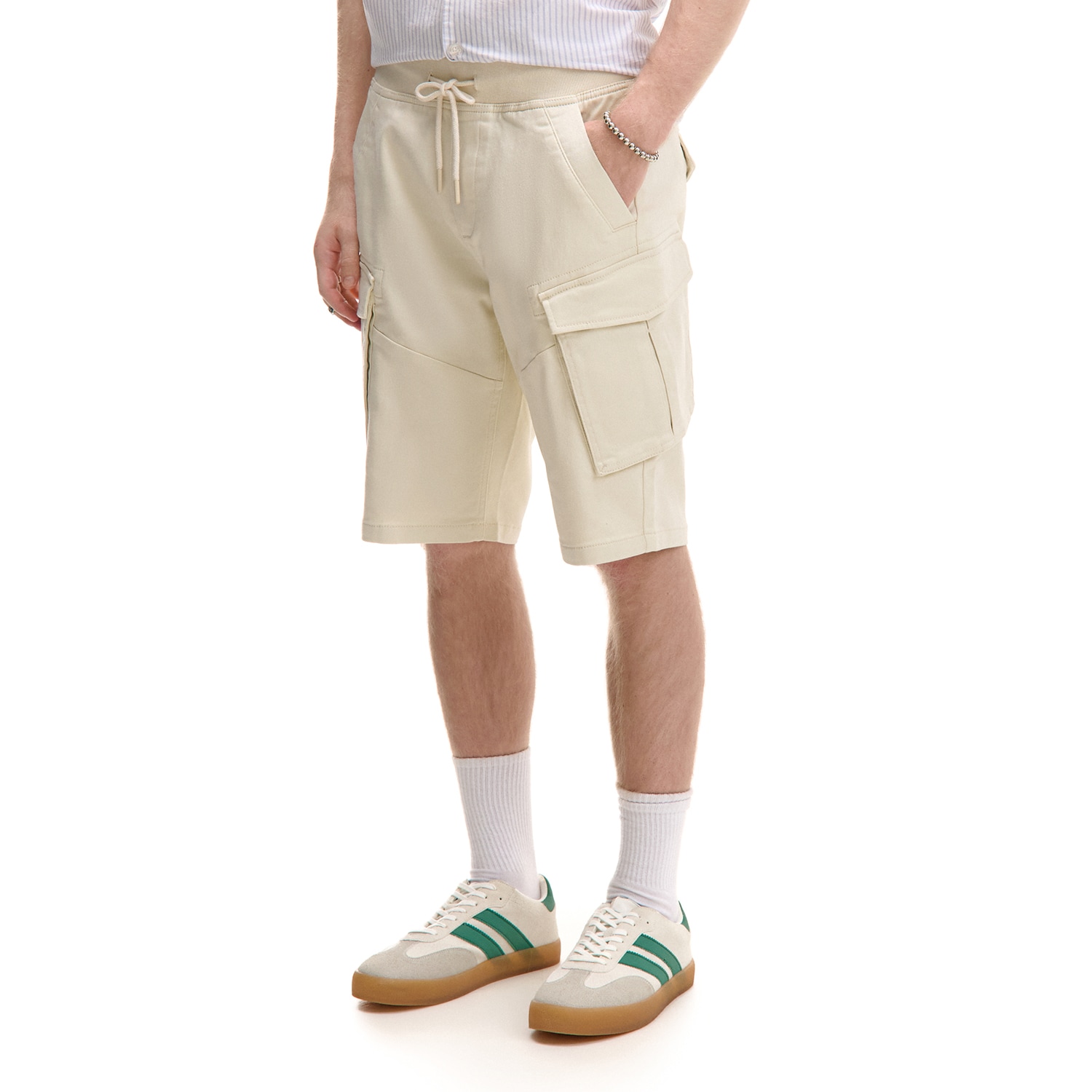 Cropp - Къси панталонки с карго джобове - кремаво