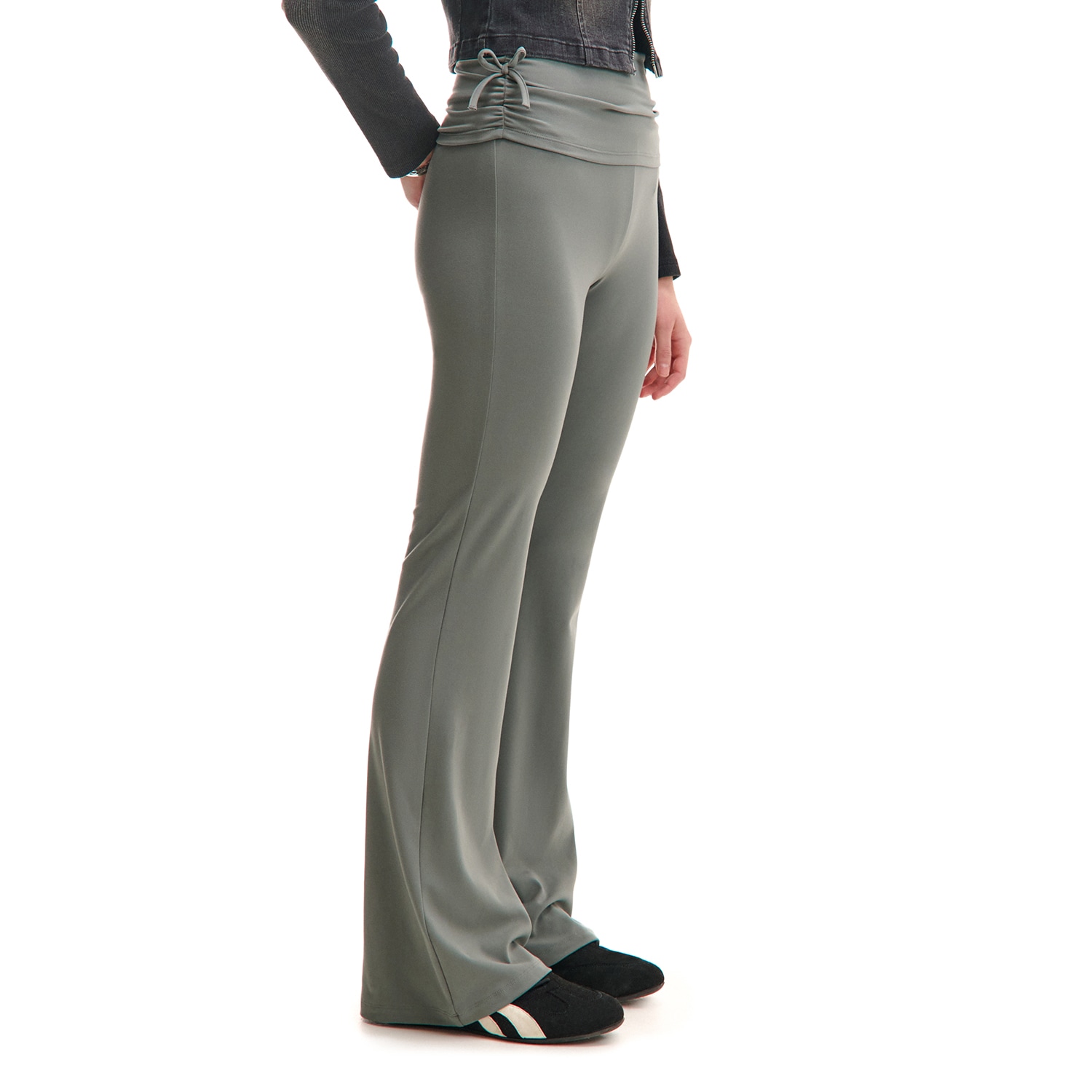 Cropp - Панталон тип flare - тъмносиво