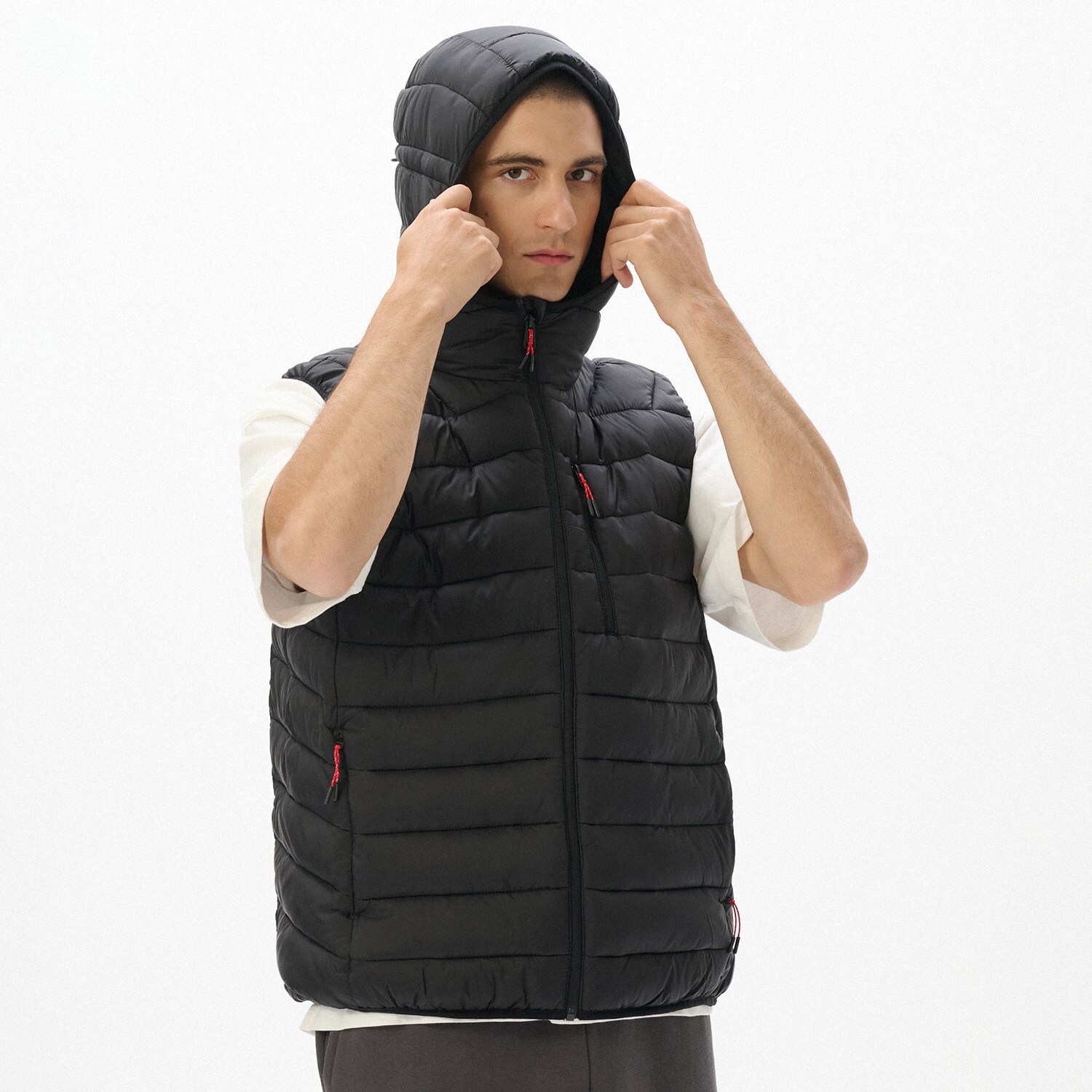 Cropp - Quilted vest with a hood - черeн