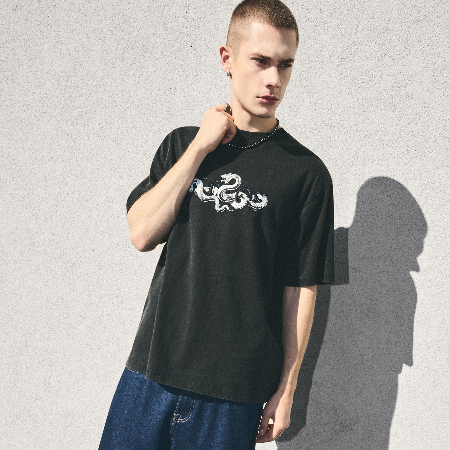 Cropp - Тениска с бродерия - черeн