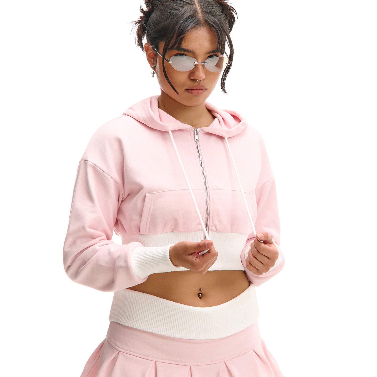 Cropp - Krátká mikina s kapucí - pastelově růžová