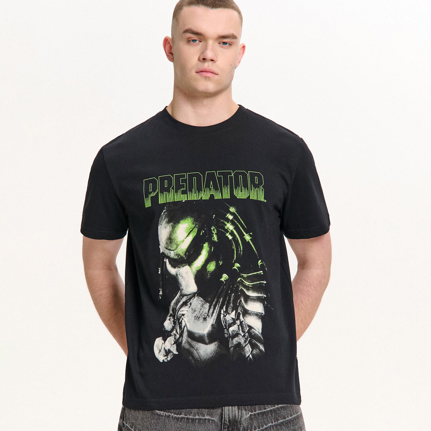 Cropp - Černé tričko s potiskem Predator - černý