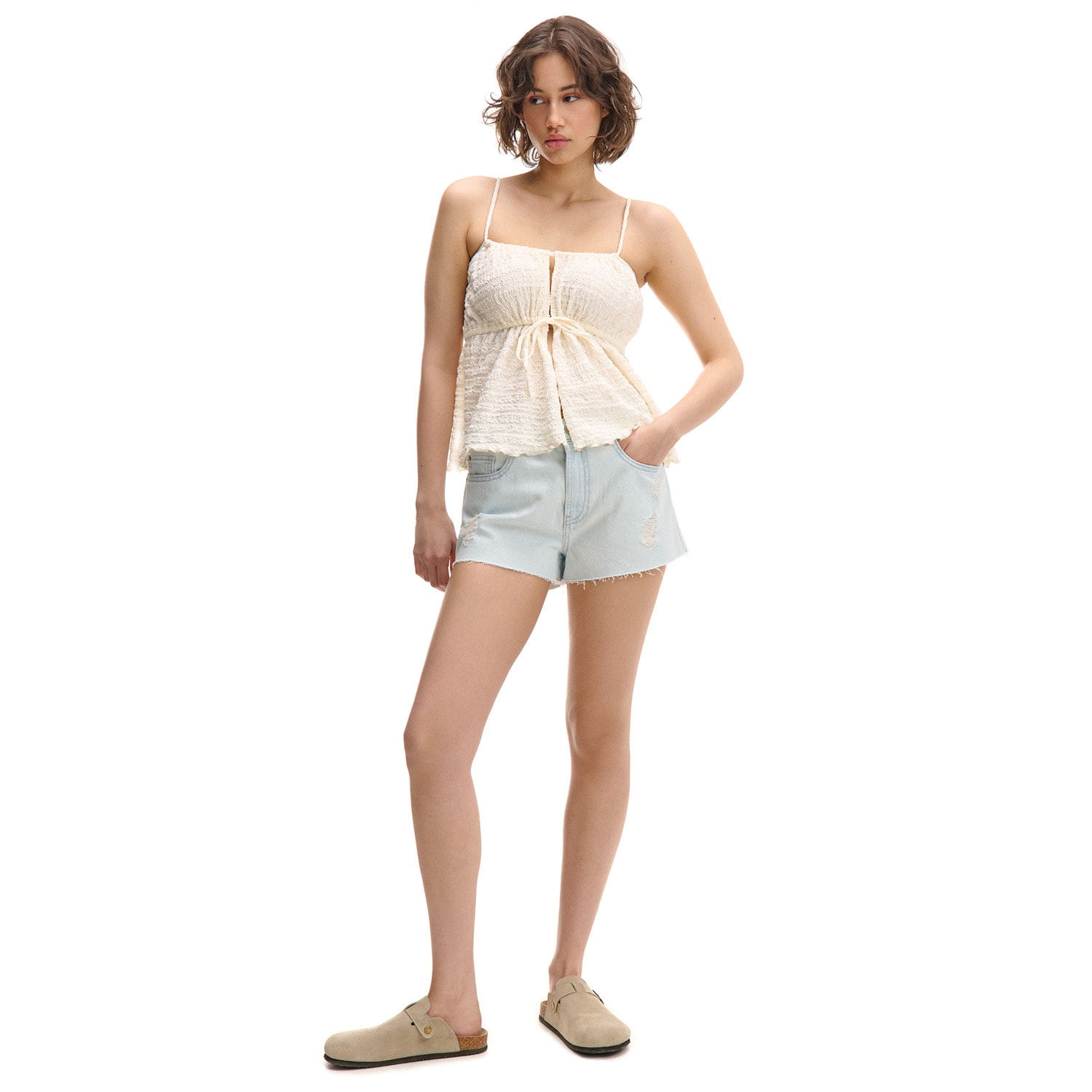 Cropp - Kratke hlače od trapera s pohabanim porubom - bljedoplavo