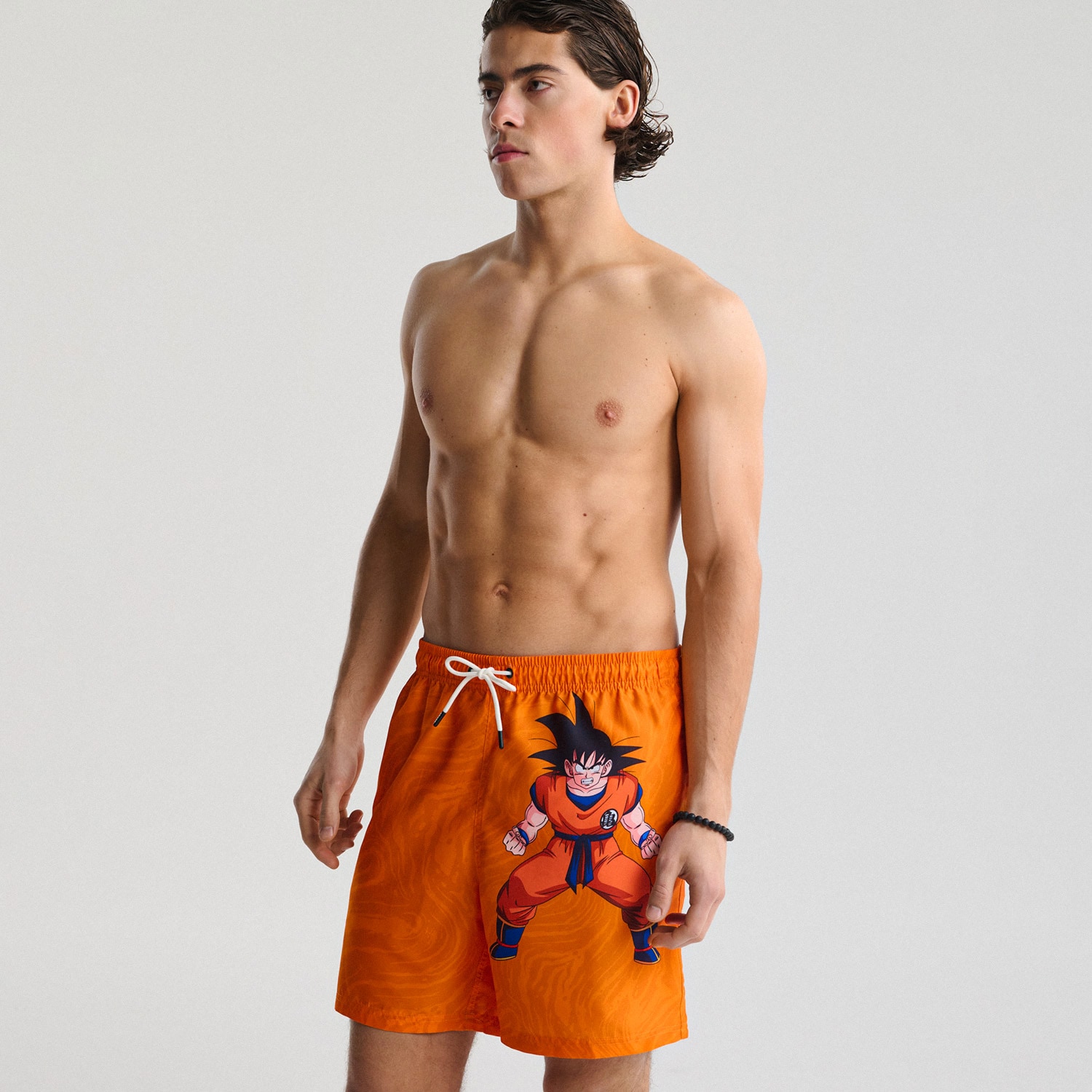 Cropp - Kupaće bermude s printom Dragon Ball-Z - narančasta