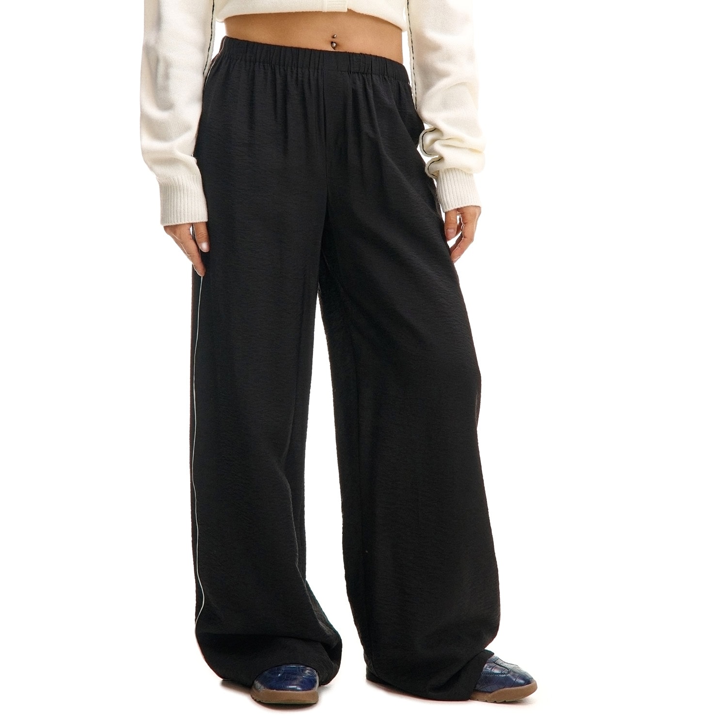 Cropp - LADIES` TROUSERS - crno