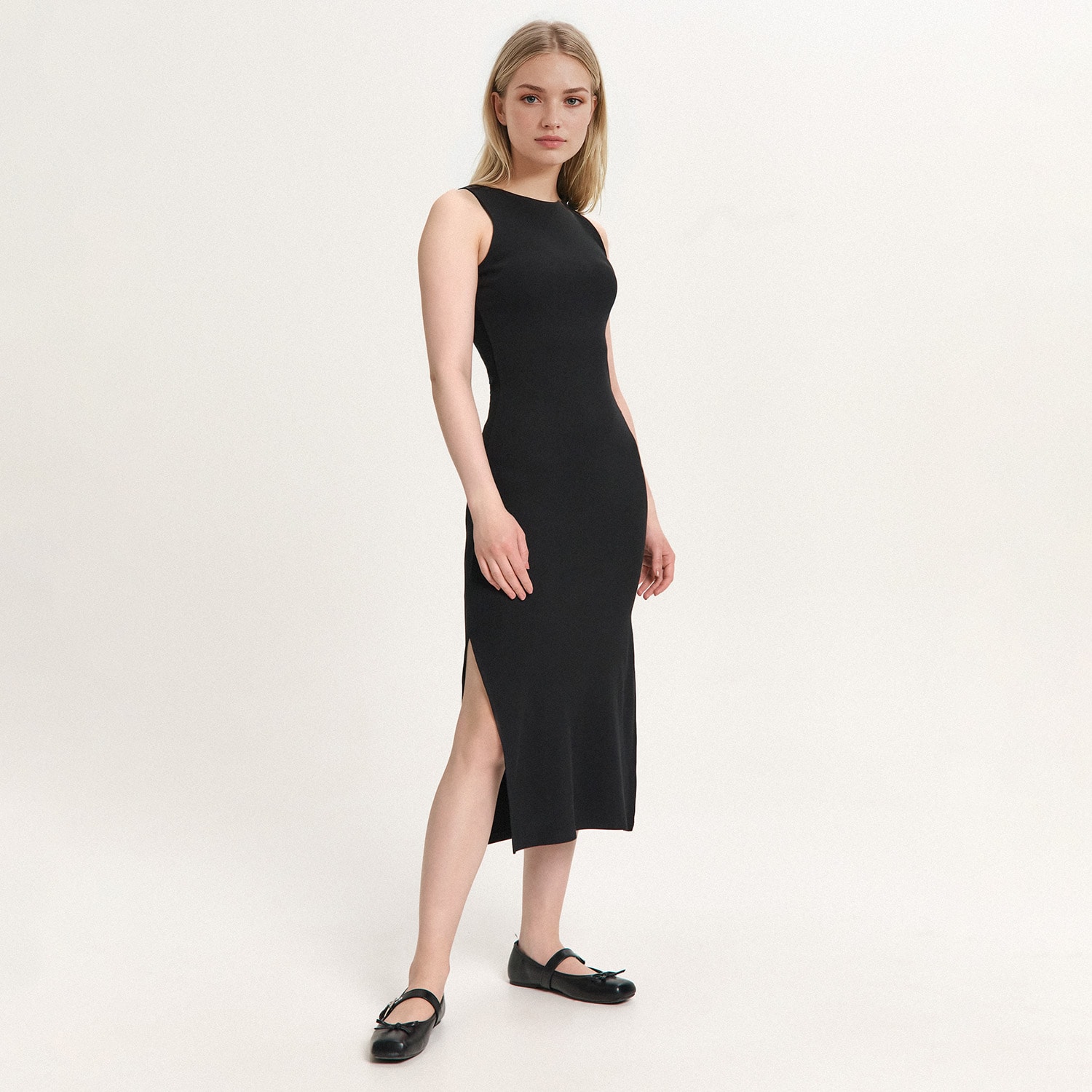 Cropp - Rebrasta midi haljina - crno