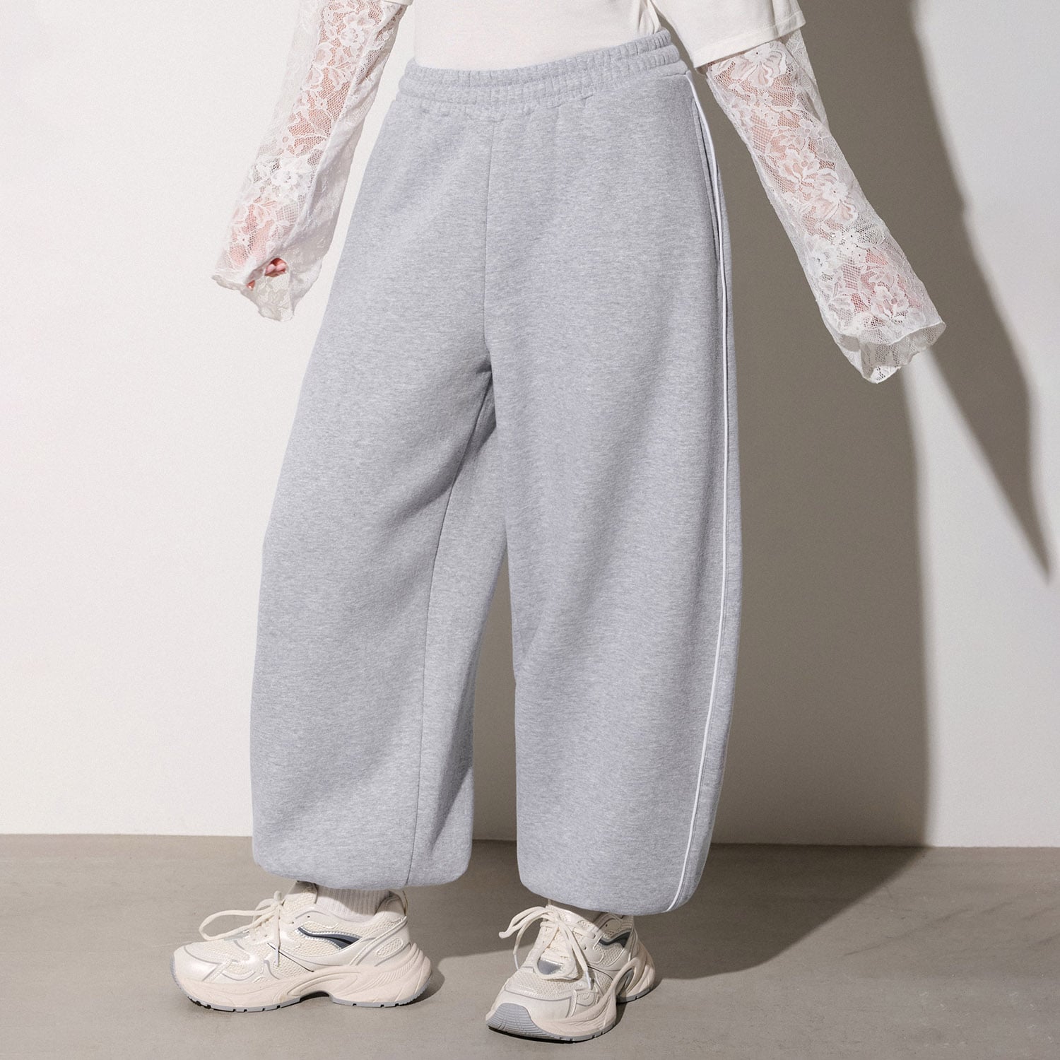 Cropp - Sportske jogger hlače - svijetlo siva