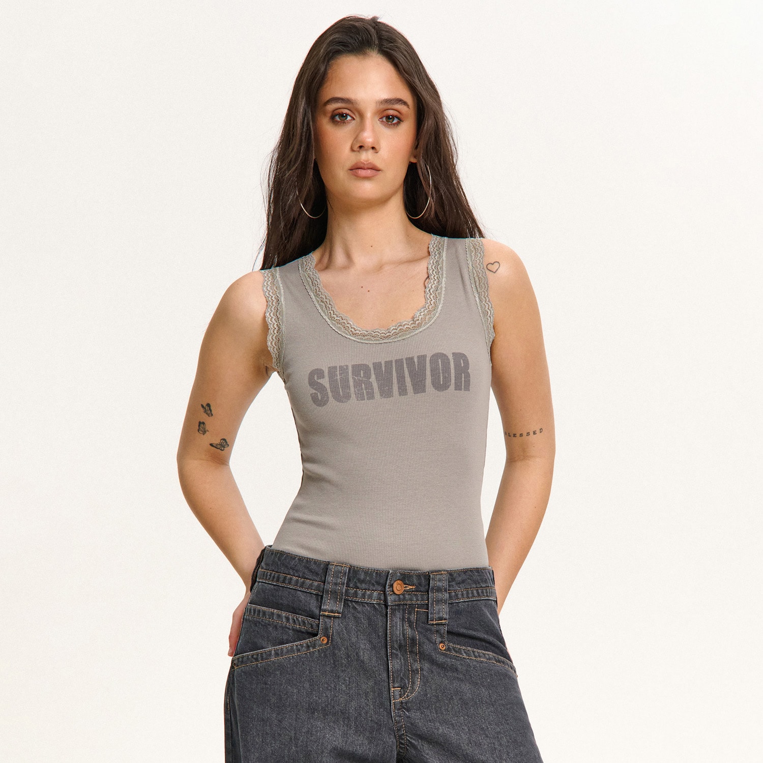 Cropp - Top s printom - tamnosivo