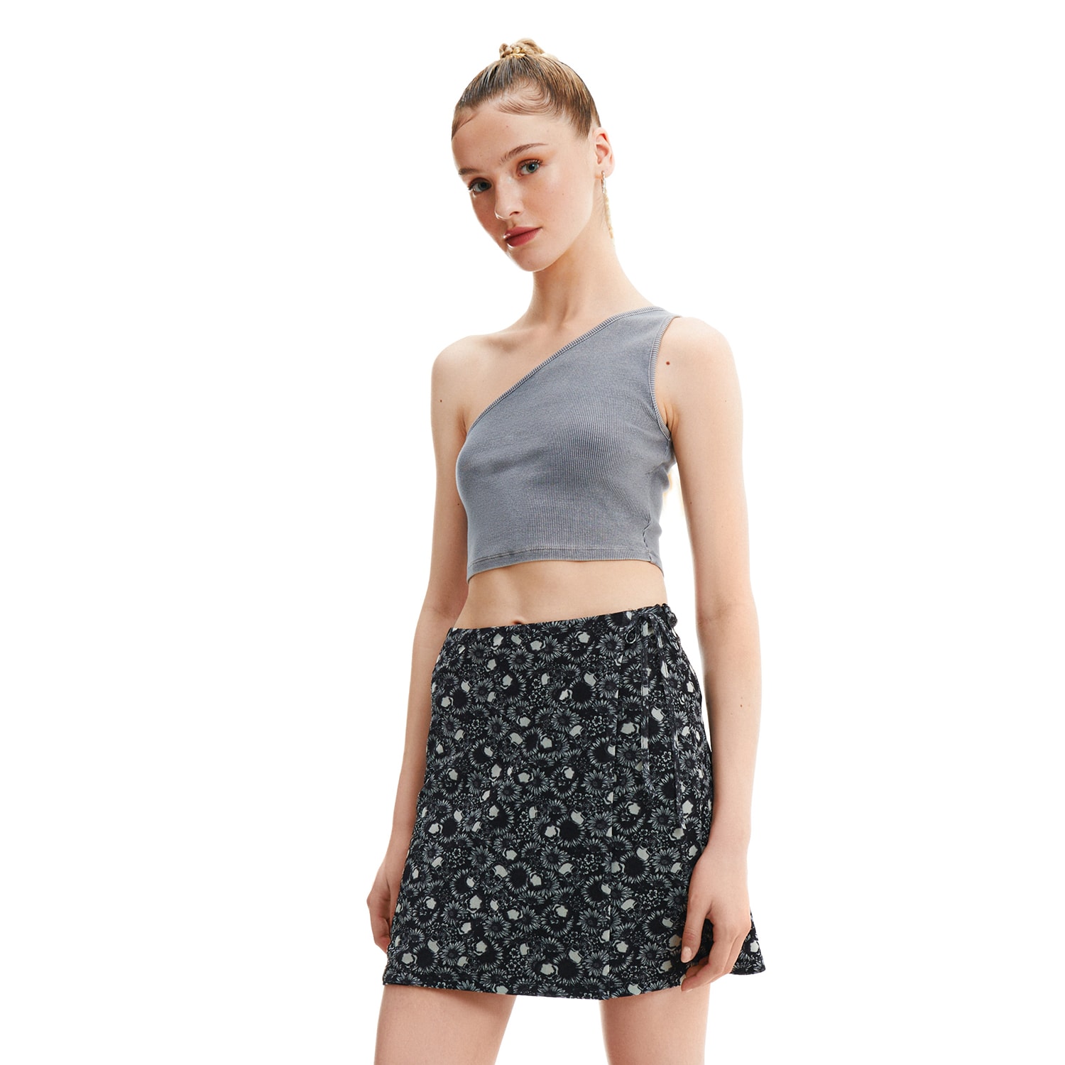 Cropp - Virágmintás szoknya - fekete akciós termékkép 1