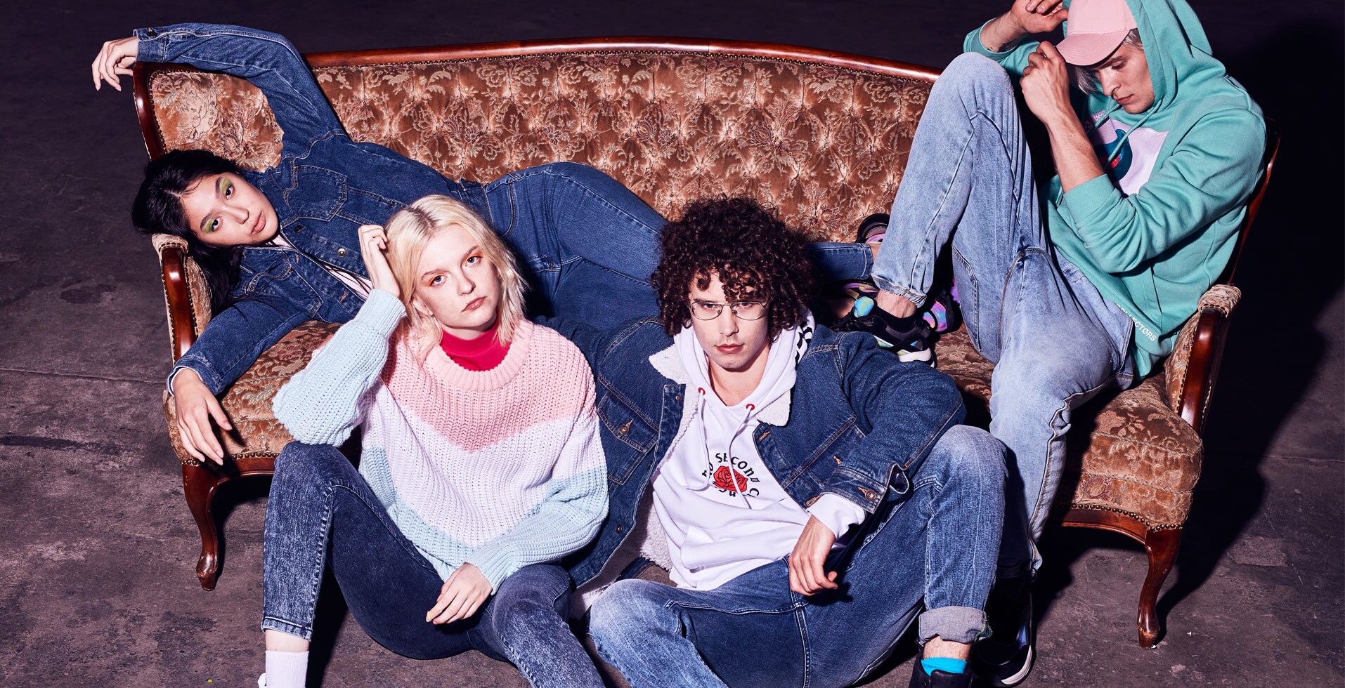 Cropp Denim District