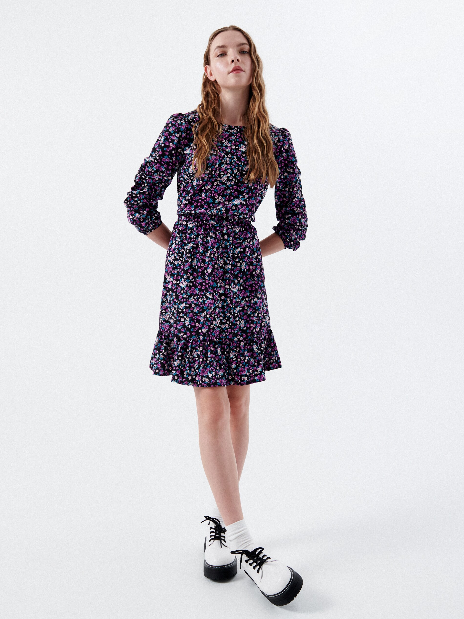 Šaty s kvetinovým vzorom