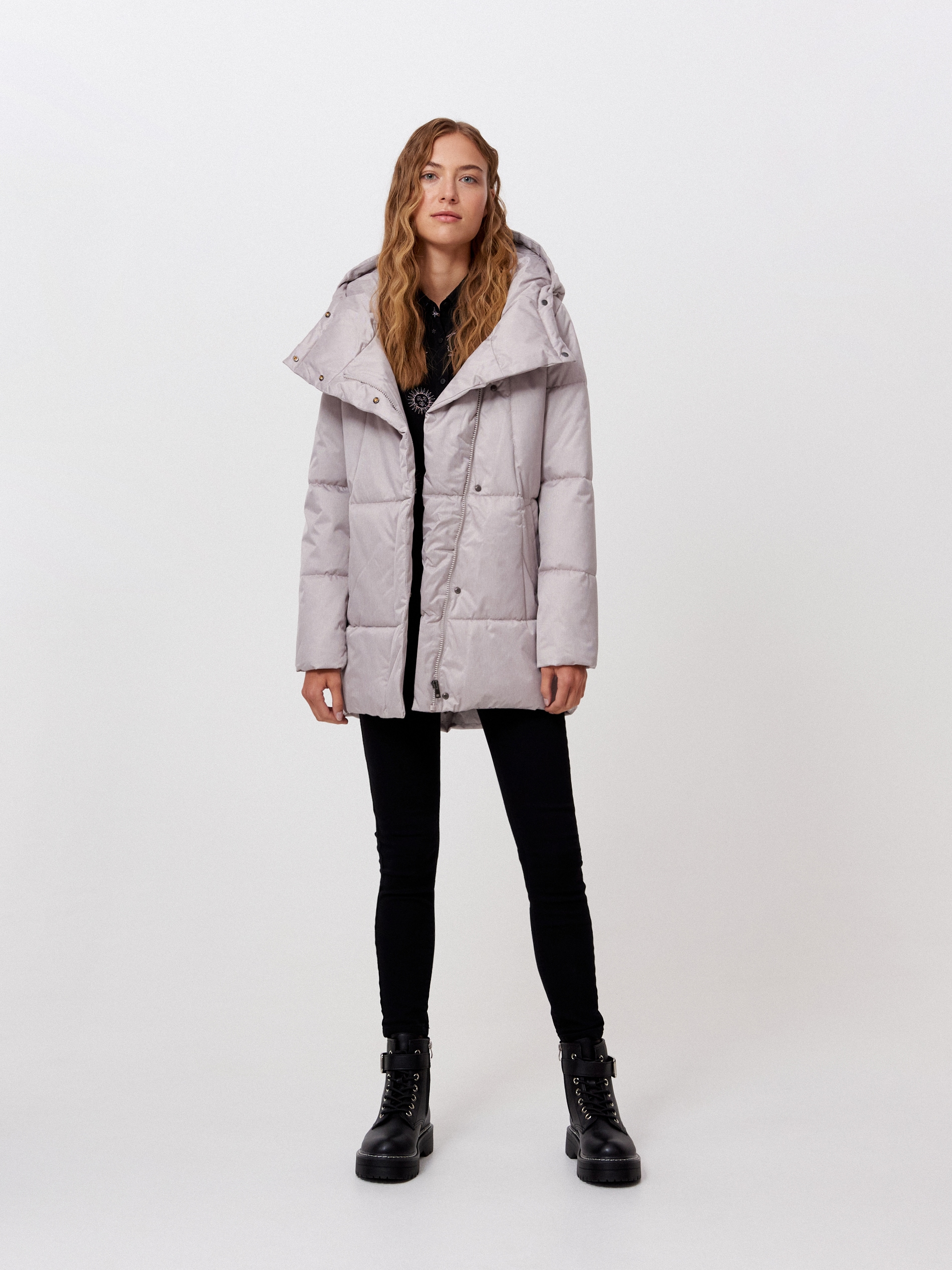 Prešívaná bunda s asymetrickým zapínaním