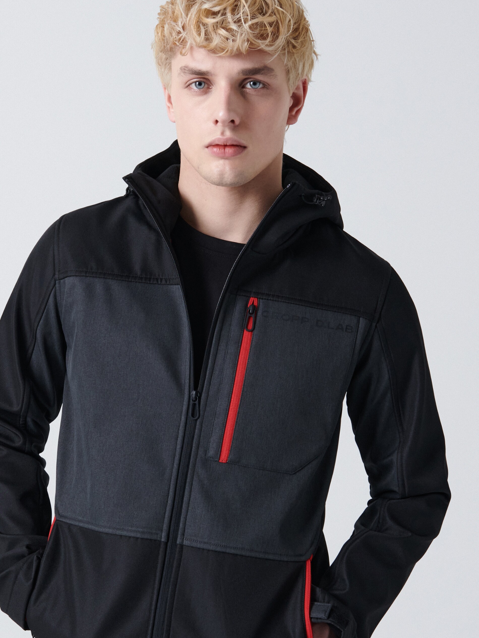 Softshellová mikina s kapucňou