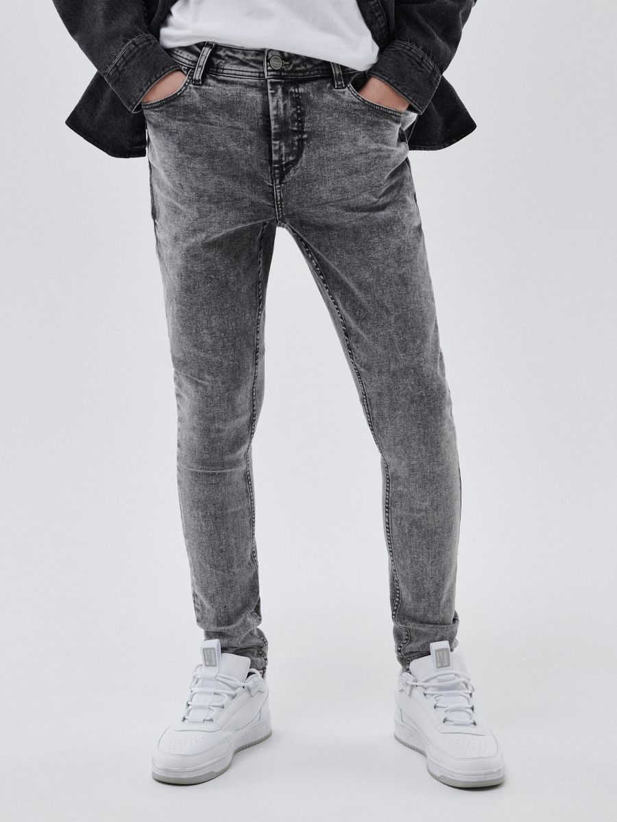 Skinny jeans