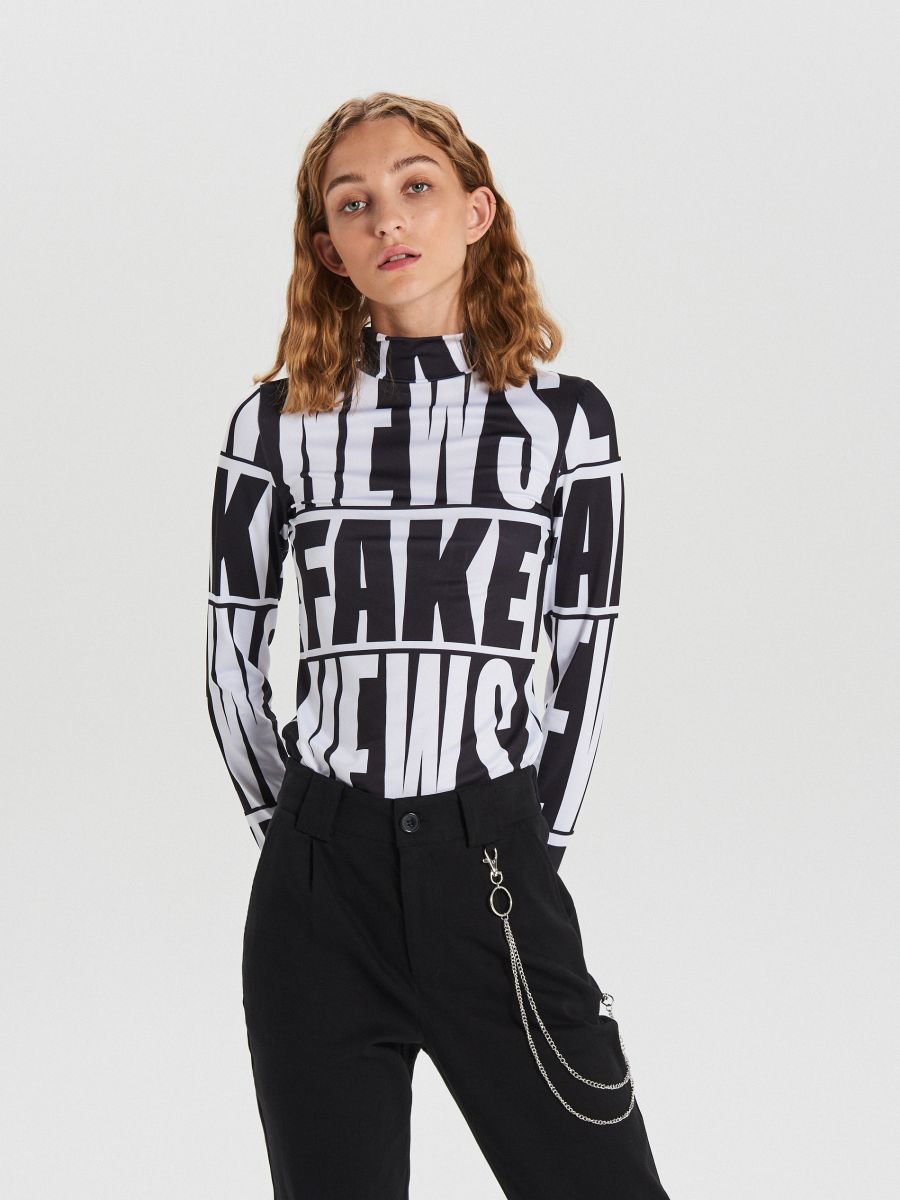 lightweight turtleneck