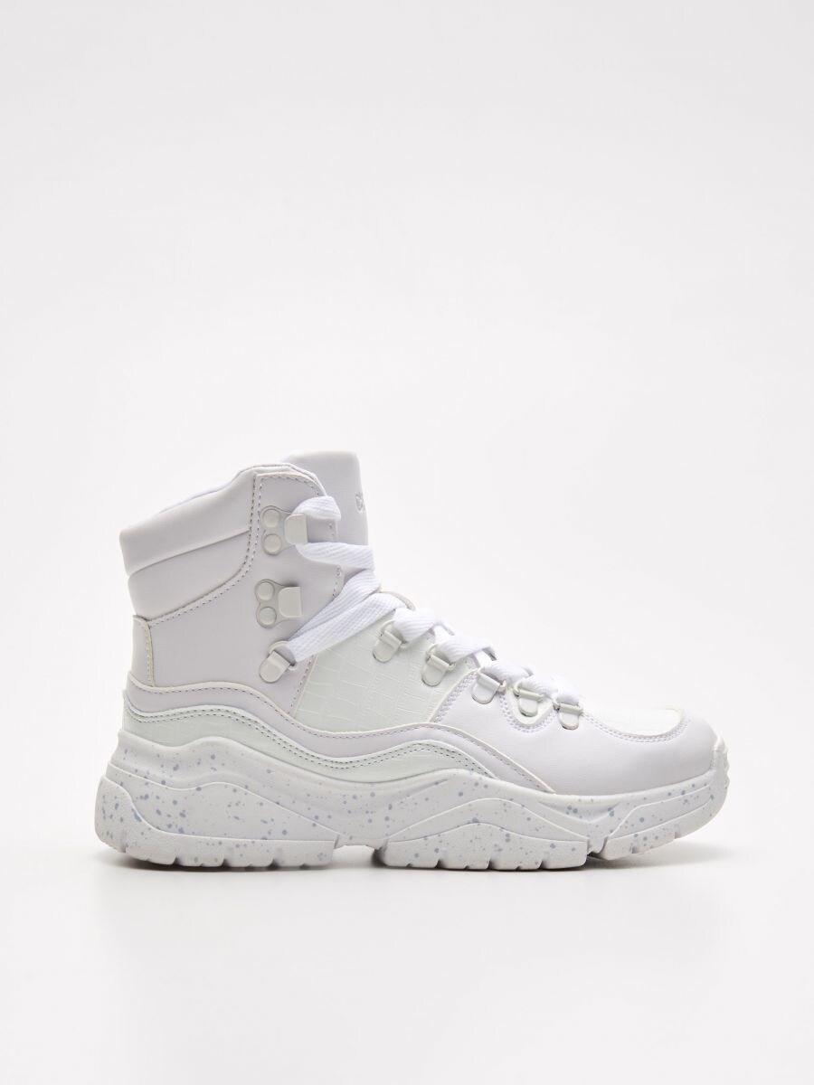 chunky sneakers cropp