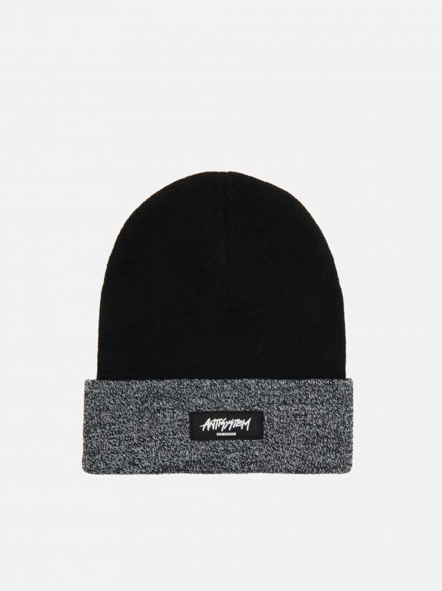 Czapka beanie z naszywką - czarny - 0957D-99X - CROPP