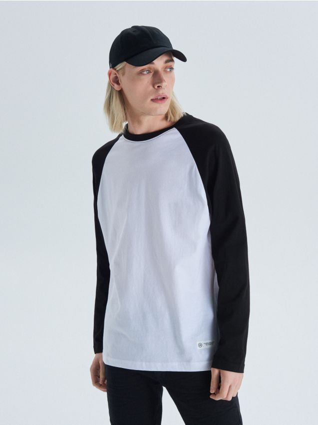 T-shirt with raglan sleeve - black - UY335-99X - CROPP