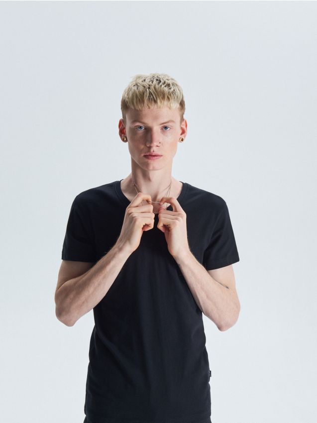 Basic plain T-shirt - black - VD243-99X - CROPP