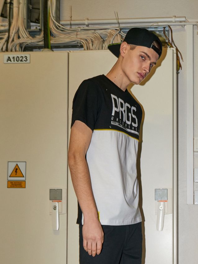 Progress collection T-shirt - black - VJ629-99X - CROPP