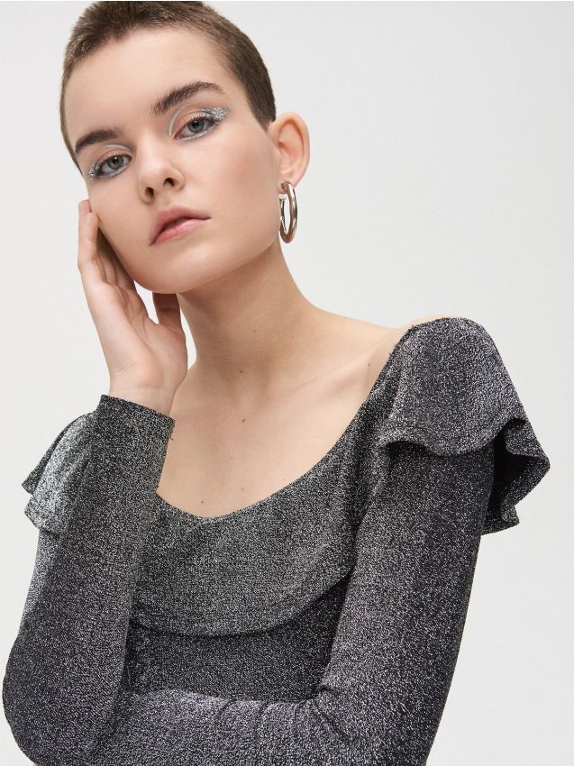 Body cu volănaș la decolteu - negru - XL223-99X - CROPP