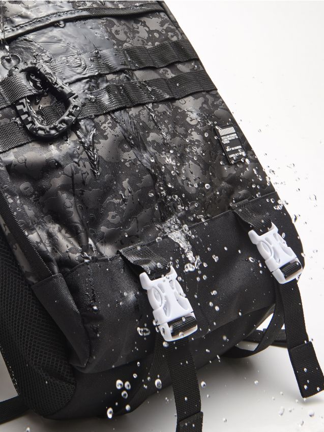 NASA backpack with key chain - black - XR495-99X - CROPP