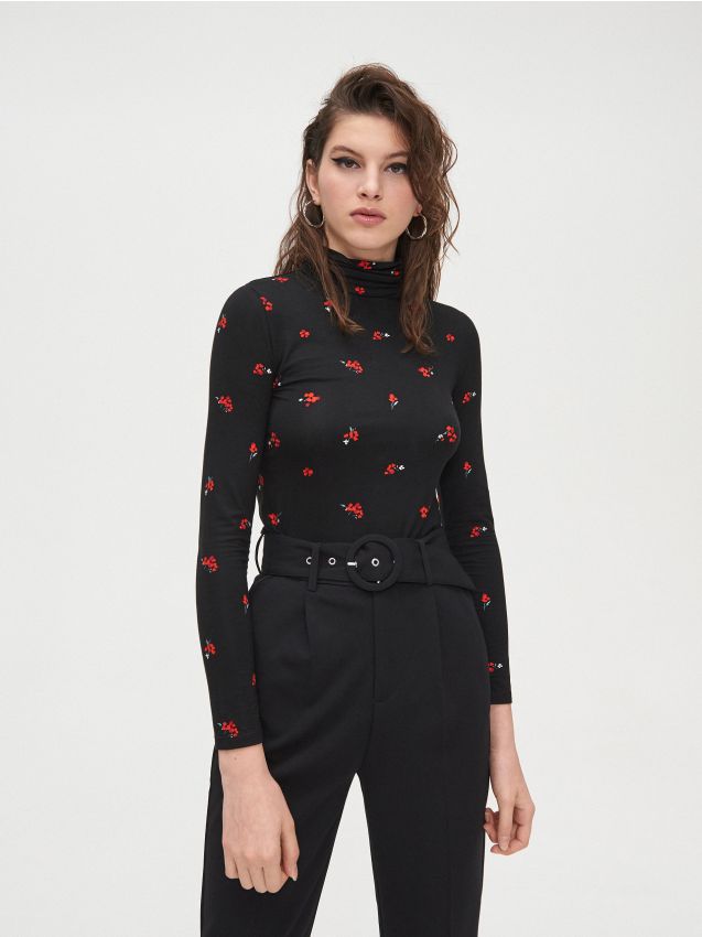 Turtleneck with appliqué - black - XV969-99X - CROPP