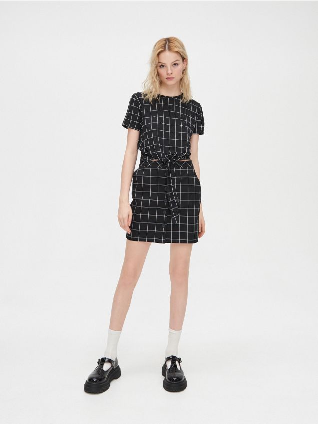 Fustă mini cu nasturi - negru - YD498-99M - CROPP