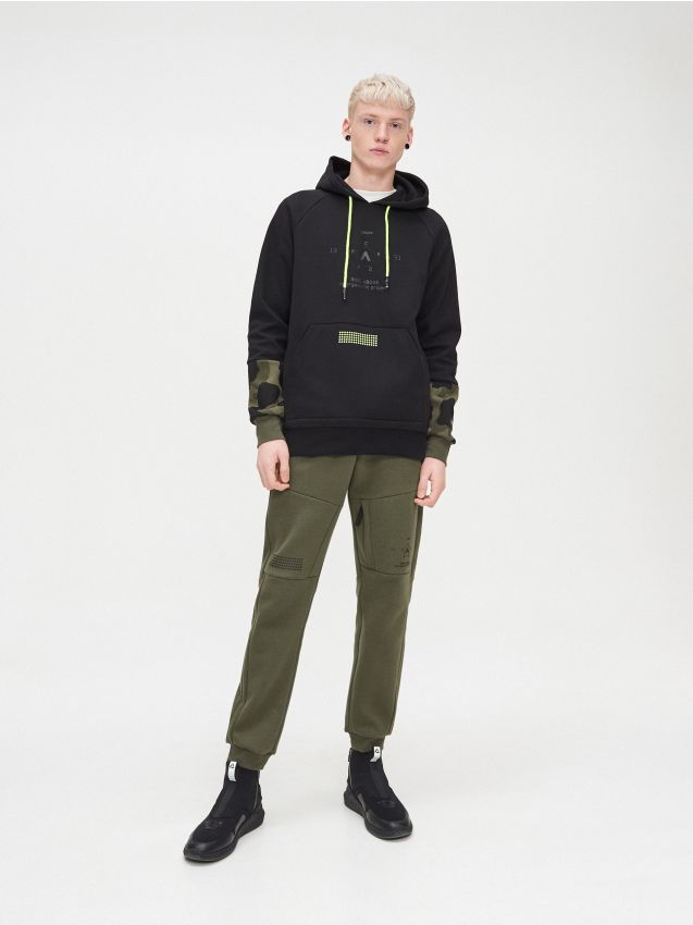 Pantaloni de trening Basic - verde - YD504-87X - CROPP