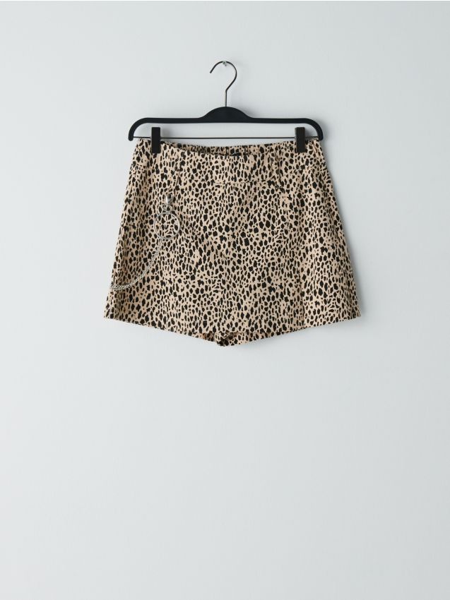 Pantaloni tip tenis, cu talie înaltă și lanț decorativ - alb - YE922-00X - CROPP