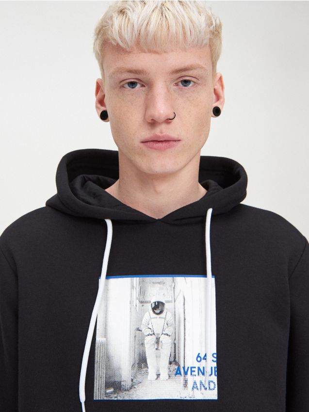 Bluză cu inscripție la spate - negru - YF241-99X - CROPP