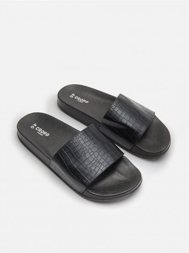 Papuci de casă cu motiv de piele de crocodil - negru - YF406-99X - CROPP