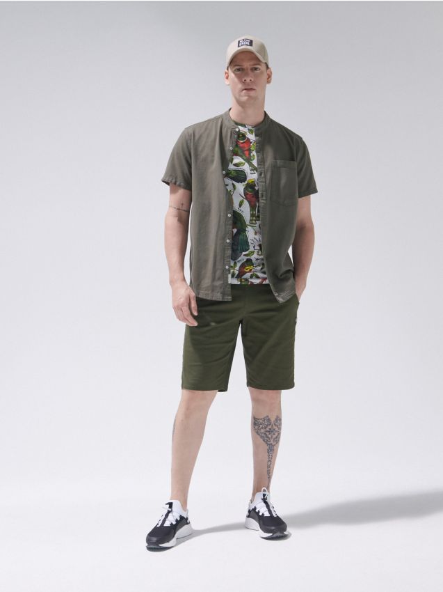 Pantaloni scurți jogger, cu conținut ridicat de bumbac - verde - YH167-87X - CROPP