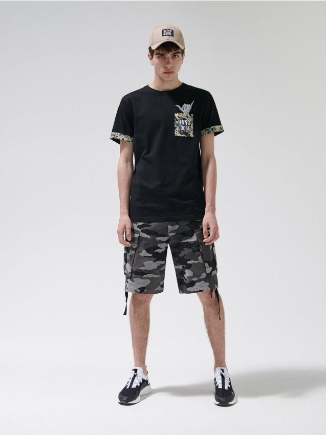 Szorty cargo do kolan - szary - YH169-90X - CROPP