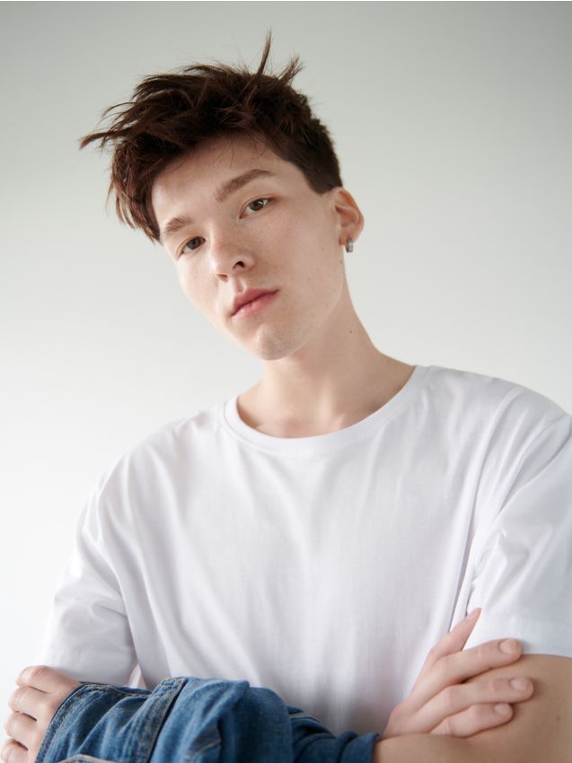 Gładka koszulka - beżowy - B4D04-BBB - CROPP