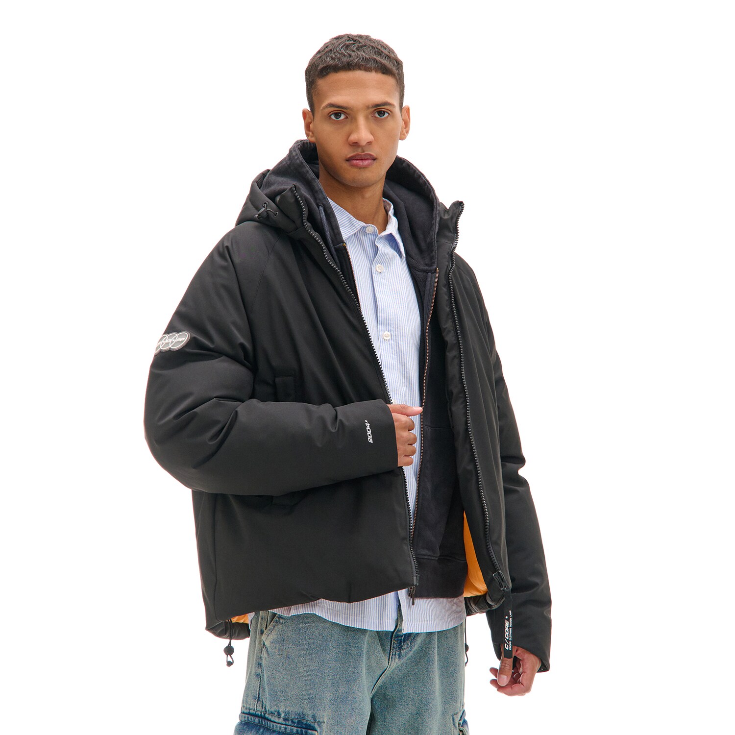 Cropp - Czarna kurtka puffer z kapturem - czarny