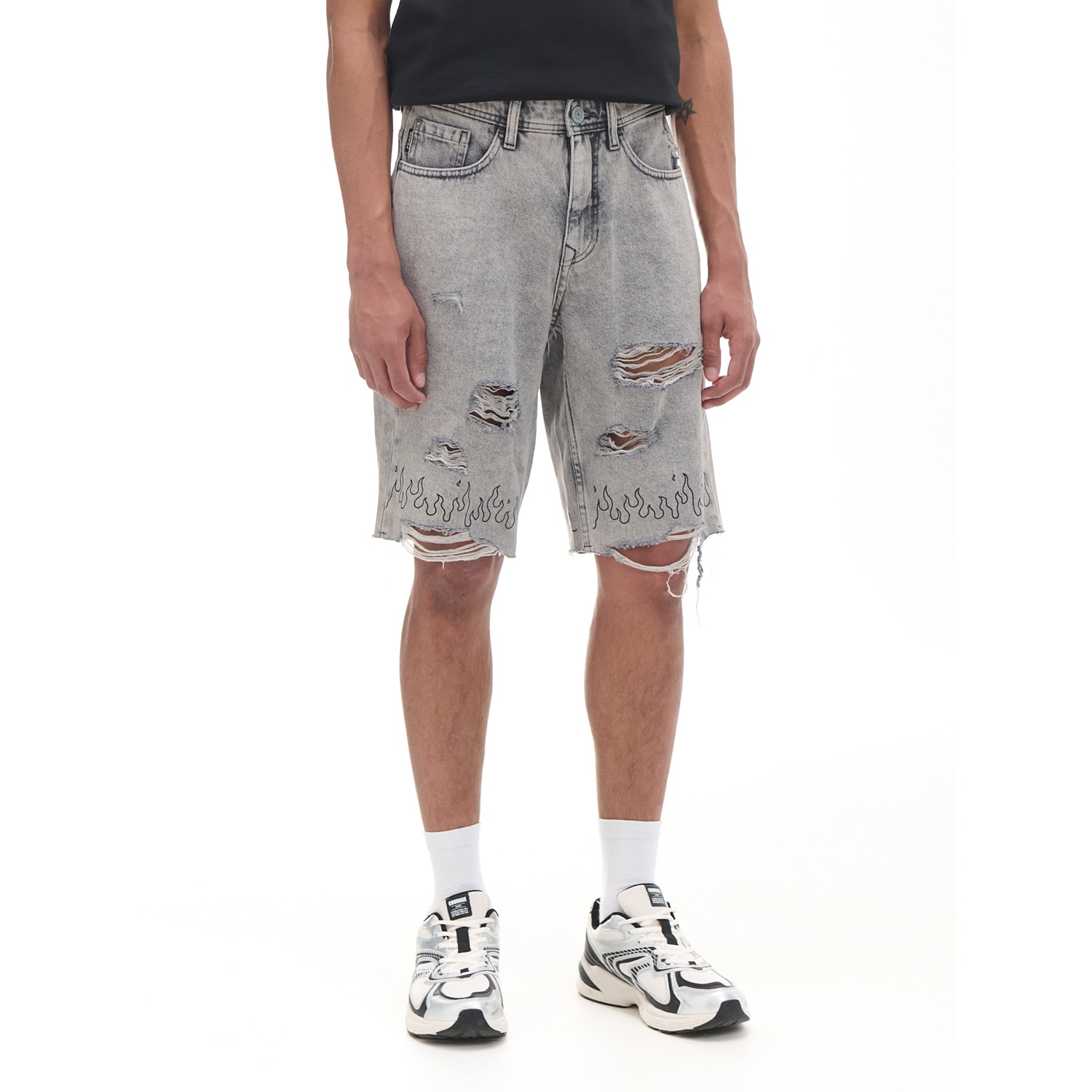 Cropp - Jeansowe szorty z ozdobnymi efektami - czarny