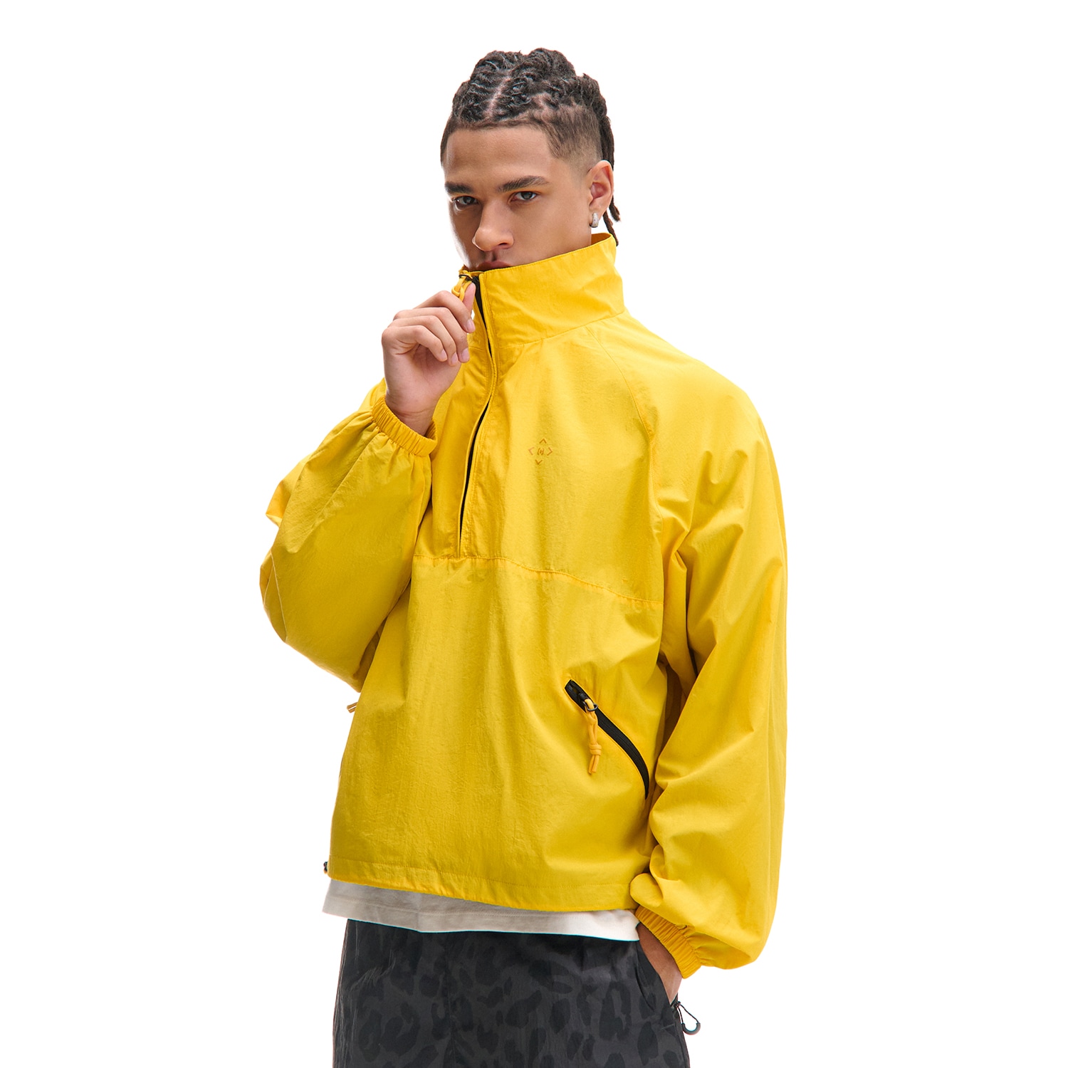 Cropp - Niebieska kurtka anorak z nadrukiem - niebieski