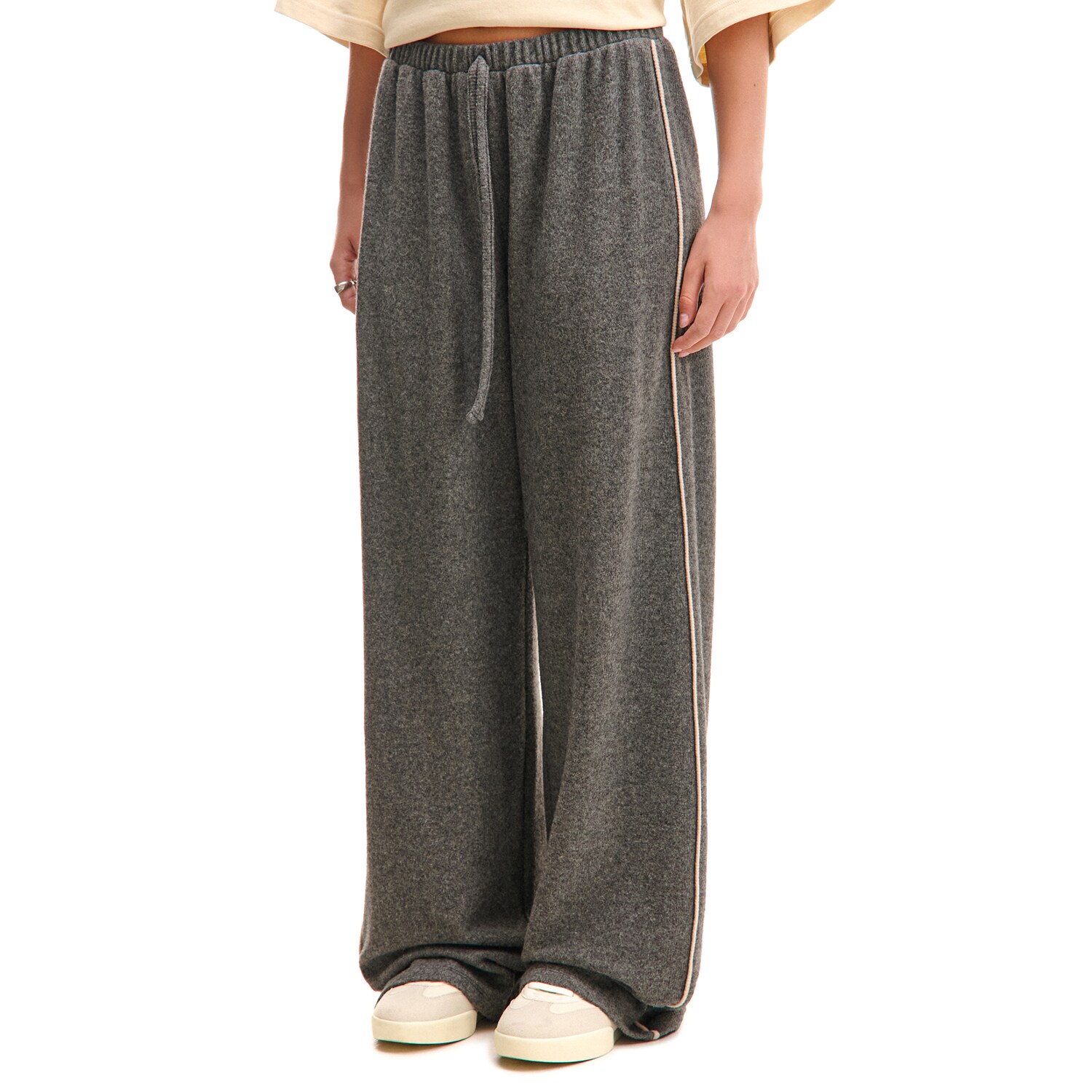 Cropp - Dresowe szare spodnie wide leg - szary