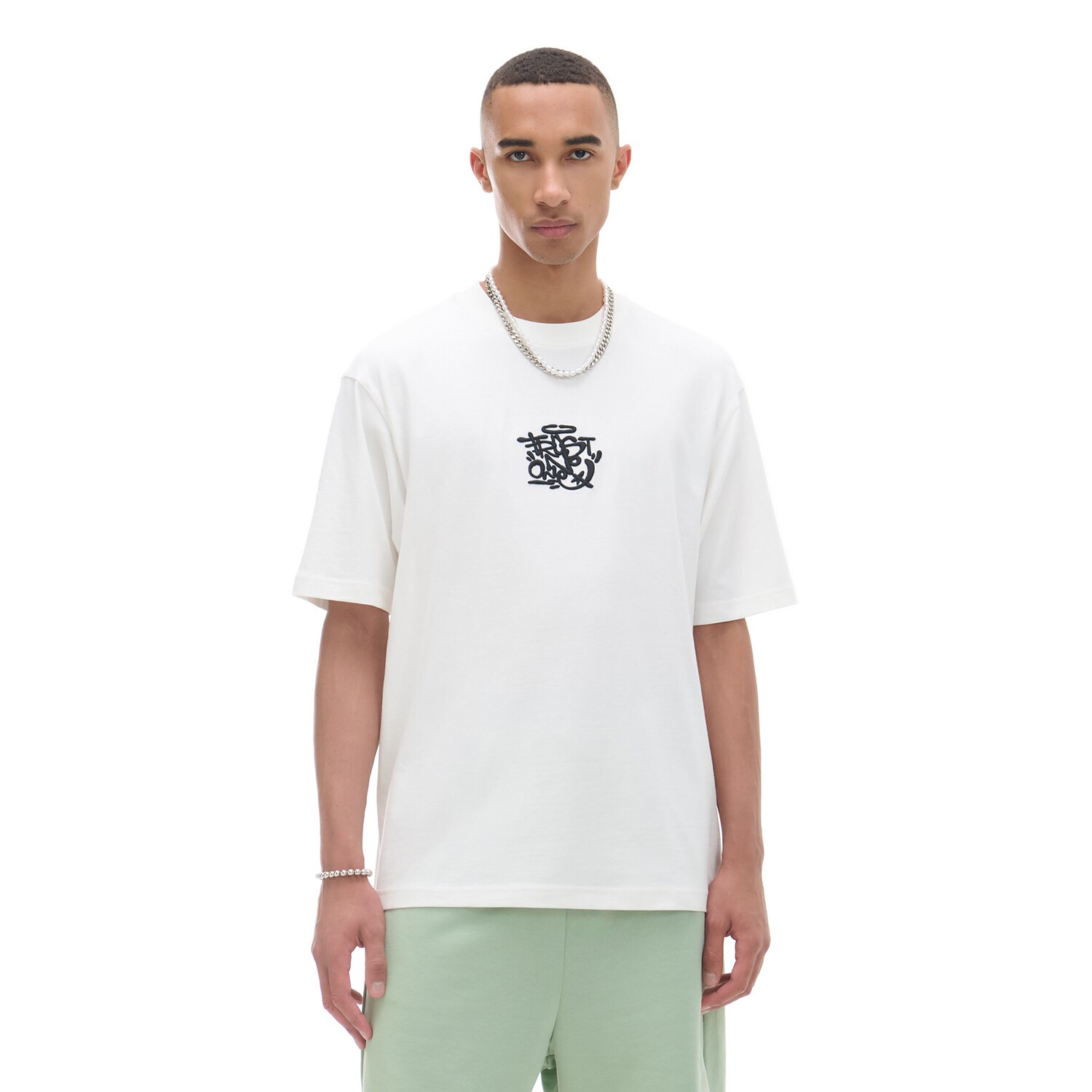 Cropp - Różowy T-shirt z haftem - różowy