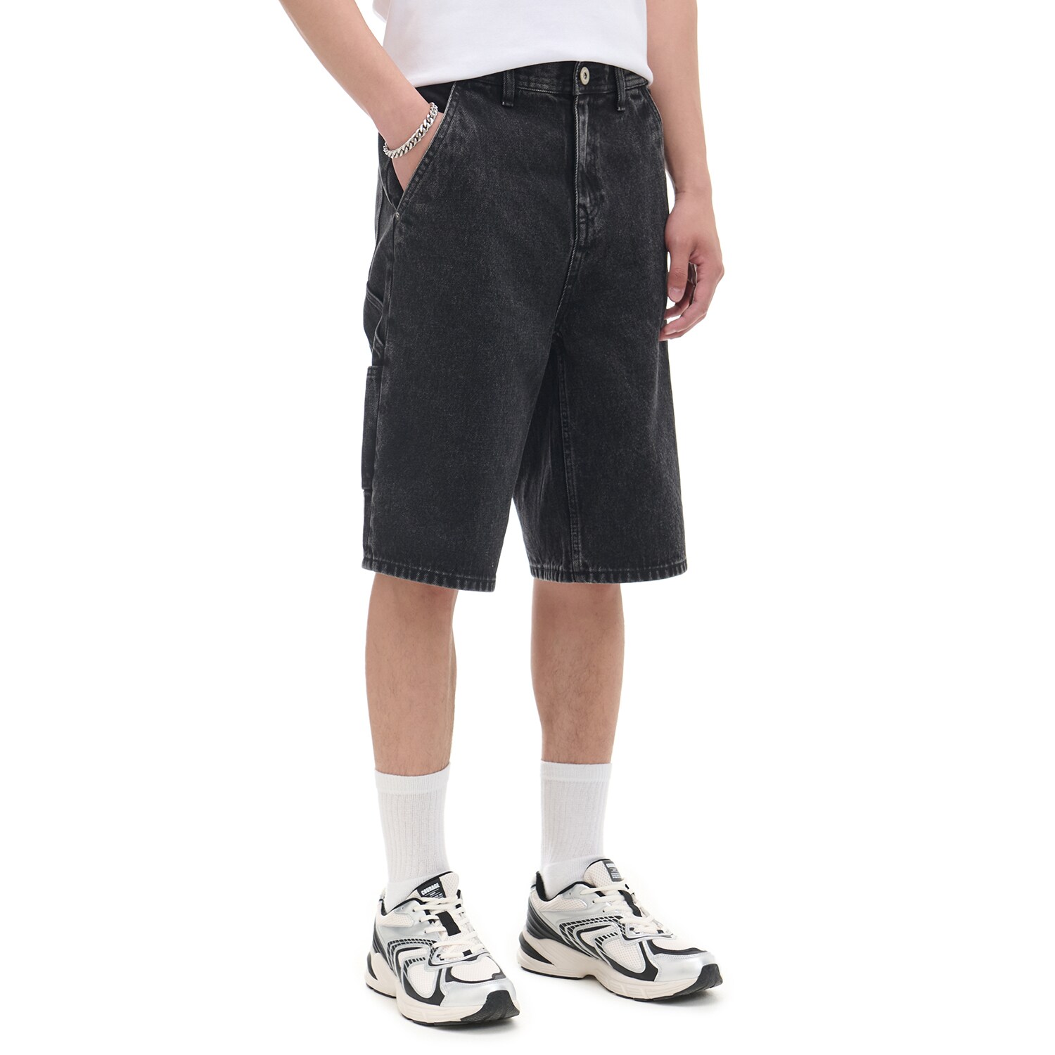 Cropp - Czarne jeansowe szorty loose - czarny